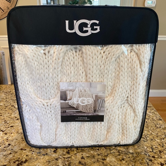 UGG Other - 🎉Last 1️⃣!  UGG Tanner Knit Throw 50x70”